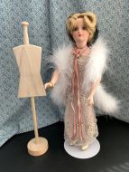 1470 Doll - 14.5" Doll Costume Stand
